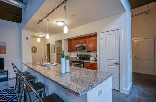 Downtown Indianapolis Apartment | Frontdesk 800 Capitol Apts Downtown Indy