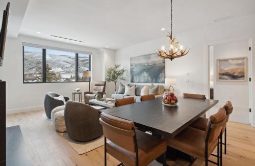 Avon Apartment | Frontgate 320 by East West Hospitality