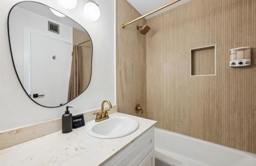 Tempe Gardens House | Fully Renovated Home with Pool