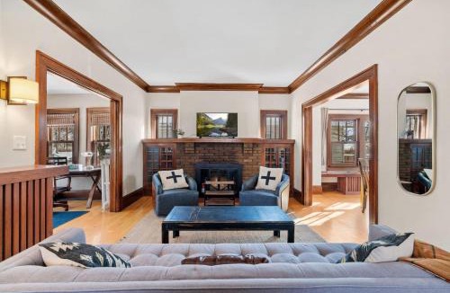 Fulton House | Fulton Lodge