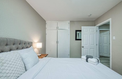 Raisin Apartment | Fun City Haven Spacious Retreat in Fresno
