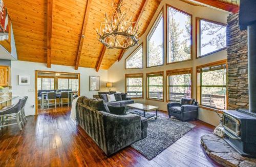 Pine House | Furnished Deck + Forest Views: Pine Retreat!
