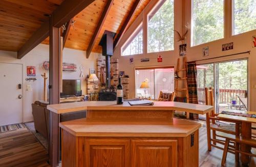 Mi-Wuk Village House | Furnished Deck: High Sierra Cabin in Twain Harte!