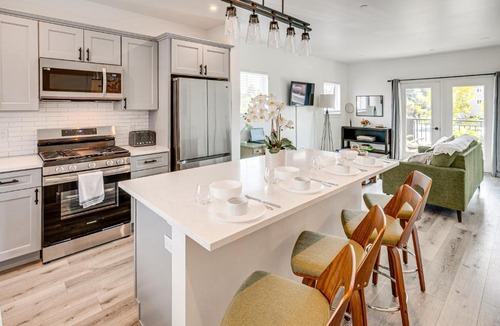 Bozeman House | Game Day Hub! 1/2 Mi to MSU & Bobcat Stadium