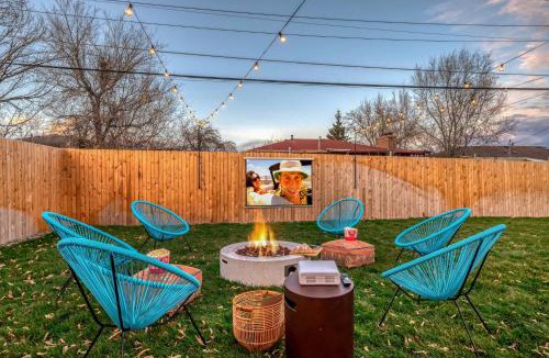 Dupont House | Game Room, Cinema & Fire Pit Backyard