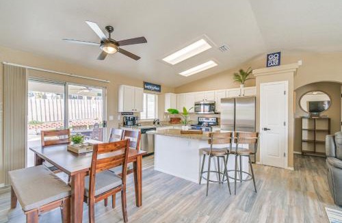 Lake Havasu City House | Game Room + Fire Pit : Lake Havasu Retreat!