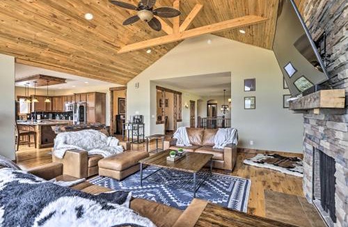 Grand Lake House | Game Room & Hot Tub: Luxe Grand Lake Retreat!