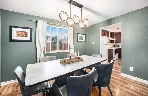 Lakewood House | Game Room House with Hot Tub Near Red Rocks