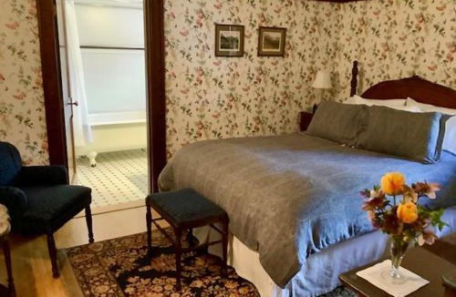 Whitefish Hotel | Garden Wall Inn