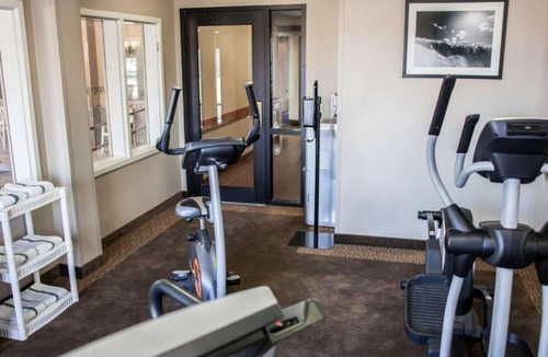Topeka Hotel | Garner Hotel Topeka West by IHG