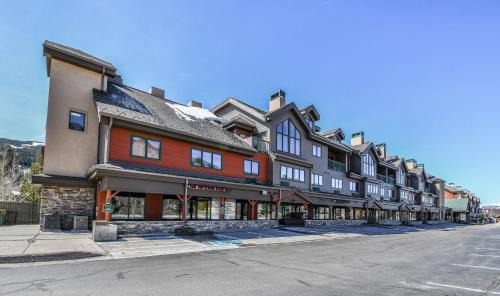 Mountain House House | Gateway Lodge 5089 by SummitCove Lodging in Colorado