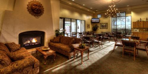 Sierra Vista Hotel | Gateway Studio Suites