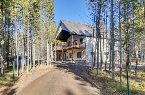 Island Park House | Gateway to Yellowstone! Modern Island Park Cabin