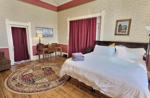 Leadville House | Gem Palace with Hot Tub Sauna