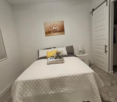 Maryvale Apartment | genie palace at statefarm stadium