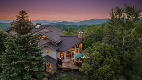 Steamboat Springs House | Glacier Lodge - East
