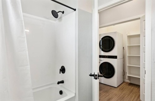 Sundance Apartment | Gleaming Contemporary Home in Buckeye with Pool,BBQ