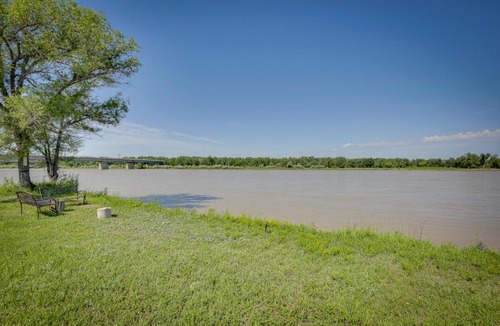 Glendive House | Glendive Getaway w/Yellowstone River Access!
