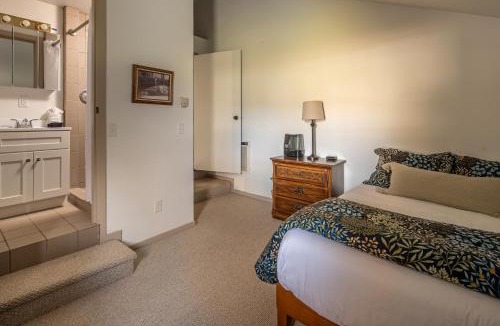 Big Sky Meadow Village House | Glenn House