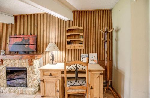 Peak 8 Apartment | Gold Camp Gold Strike Condo: On Shuttle Route