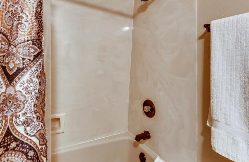 Woodmoor House | Gold Point #5-C - Great Views - Hot Tub Access