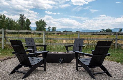 Bozeman House | Golden Eagle Getaway w/Hot Tub!