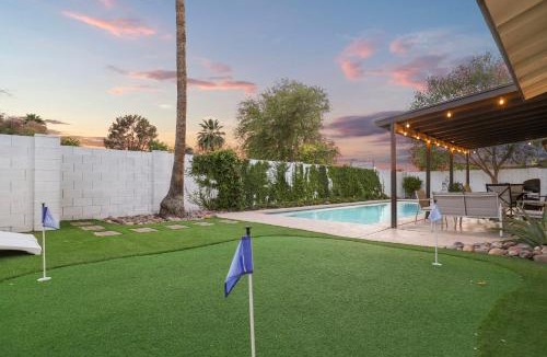 Tempe House | Golden Retreat W Pool, Putting Green
