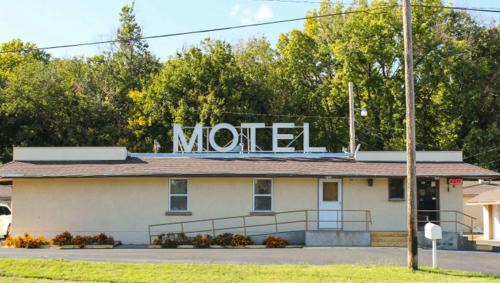 Junction City Hotel | Golden Wheat Budget Host Inn Junction City