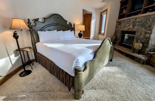 Keystone House | Goldenrod Home 7 by SummitCove Lodging