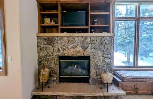 Keystone House | Goldenrod Home 7 by SummitCove Lodging