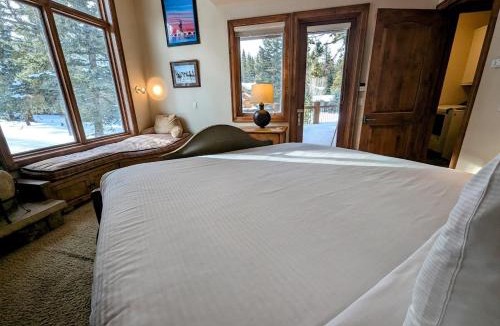 Keystone House | Goldenrod Home 7 by SummitCove Lodging