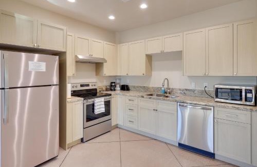 Lake Havasu City Apartment | Golf, Hike & Boat! Bright Lake Havasu City Apt