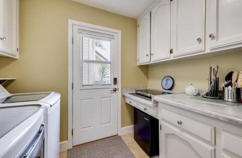 Raisin Apartment | Golf, Hike, Explore: Apt 9 Mi to Dtwn Fresno!