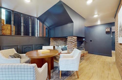 Show Low House | Golf, Hike & More! Sprawling Retreat in Show Low
