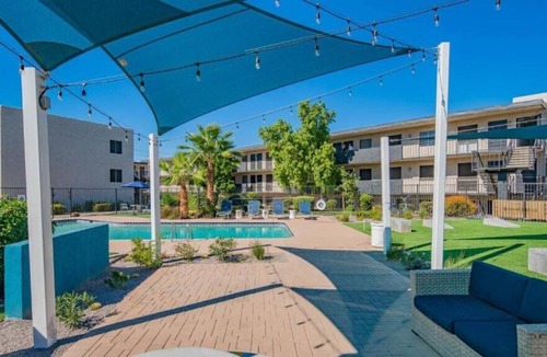 Goebel Apartment | Gorgeous CozySuites Camelback w/pool,parking! 03