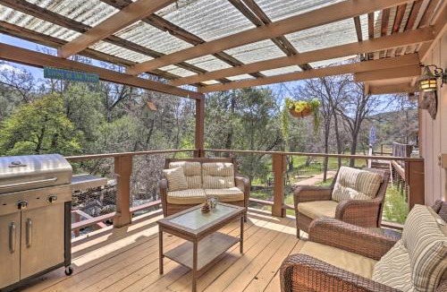 Oakhurst House | Gorgeous Oakhurst Retreat w/Swimming Hole!