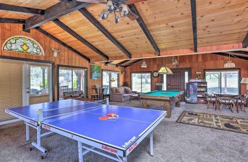 Oakhurst House | Gorgeous Oakhurst Retreat w/Swimming Hole!