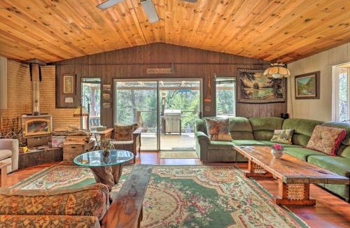Oakhurst House | Gorgeous Oakhurst Retreat w/Swimming Hole!