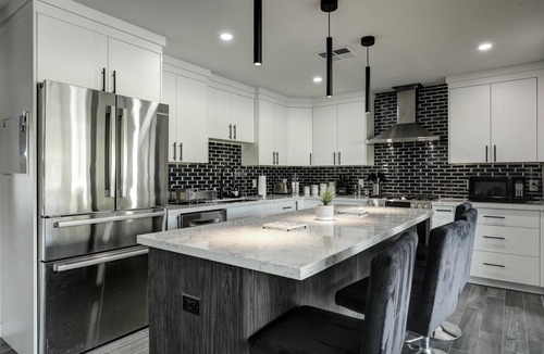 Hy-view House | Gorgeous Scottsdale Home w/Heated Pool
