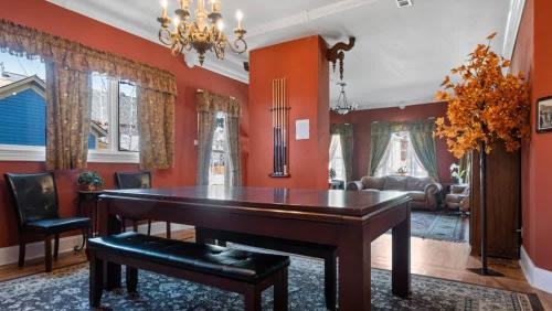 Leadville House | Governor's Mansion beautiful 3bd with pool table