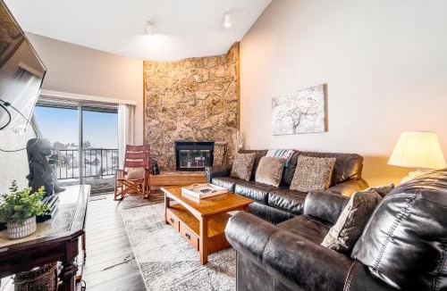Silvercreek Apartment | Granby Condo with Views