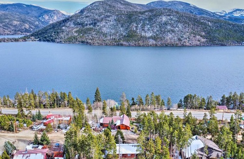 Grand Lake House | Grand Lake Cabin with Deck, Mtn Views, and EV Charger!