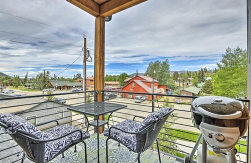 Grand Lake House | Grand Lake Condo w/Balcony & Mountain Views