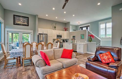 Lowell House | Grand Rapids Area Lakefront House w/Dock
