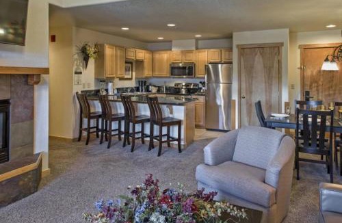 Four O'Clock Apartment | Grand Timber Lodge 3 Bedroom Ski In, Ski Out Condo