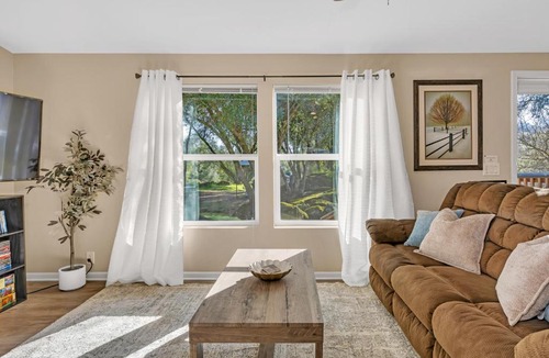 Mariposa House | Granite View Retreat