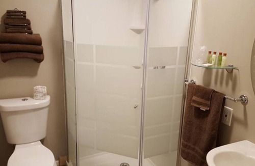 Fairbury Bed & Breakfast | Grayhouse Inn - Room #2