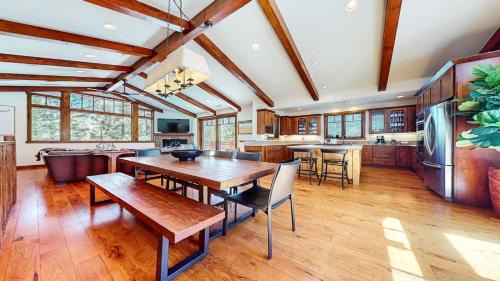 Mammoth Lakes House | Graystone #2150 home