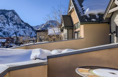 Frisco Condo | Great 2 bedroom condo right on Main Street, Frisco! Awesome location!