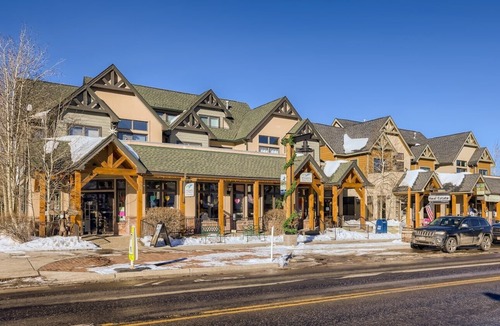 Frisco Condo | Great 2 bedroom condo right on Main Street, Frisco! Awesome location!